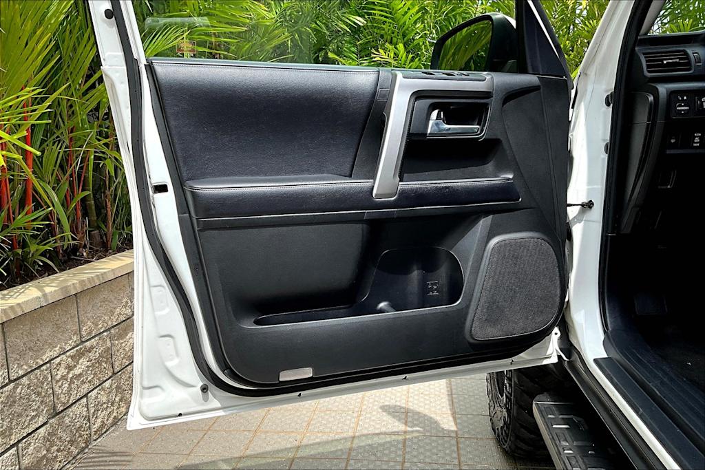2019 Toyota 4Runner SR5 27