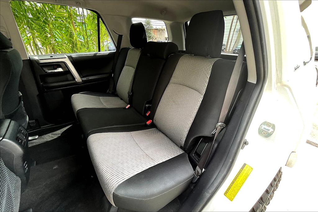 2019 Toyota 4Runner SR5 29