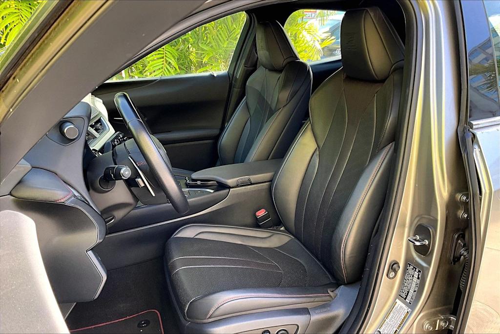 Thumbnail: 2020 Lexus UX - 11