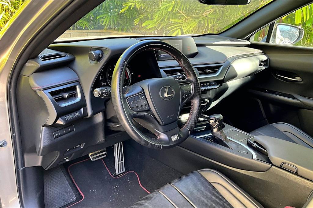 Thumbnail: 2020 Lexus UX - 2