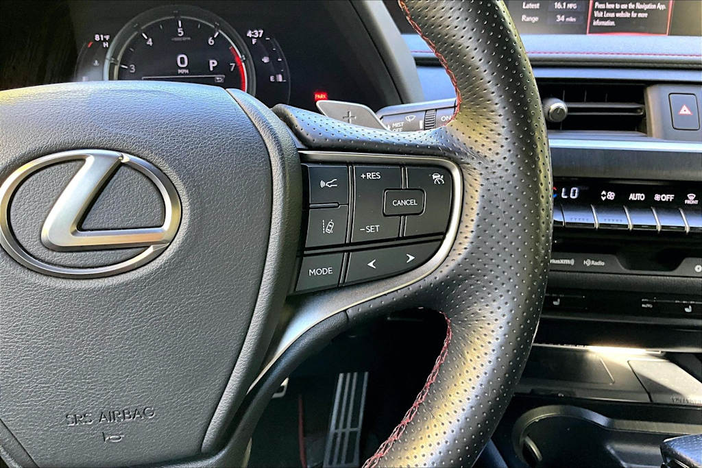 Thumbnail: 2020 Lexus UX - 26