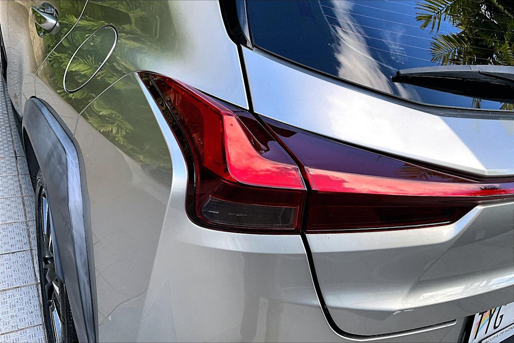 Thumbnail: 2019 Lexus UX - 32