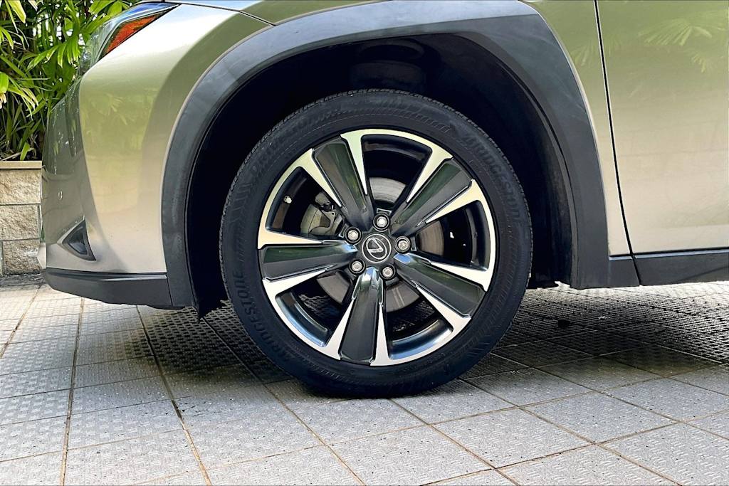 Thumbnail: 2019 Lexus UX - 8