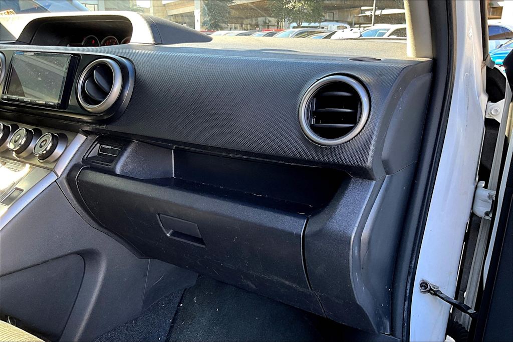 2014 Scion xB Base 25