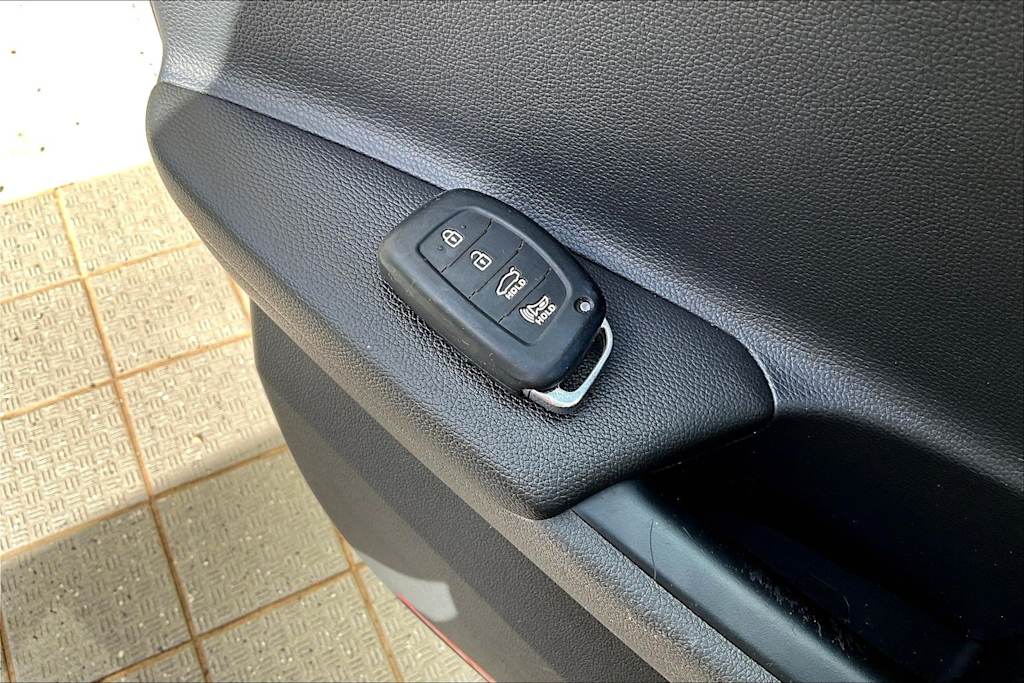 Thumbnail: 2016 Hyundai Tucson - 20