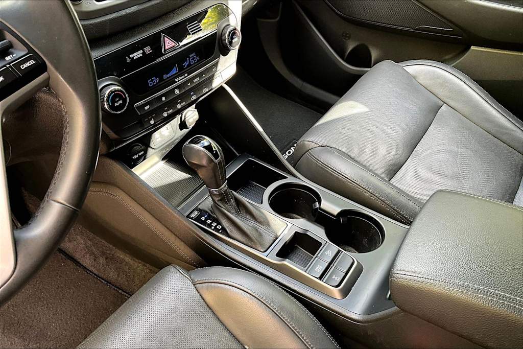 Thumbnail: 2016 Hyundai Tucson - 17