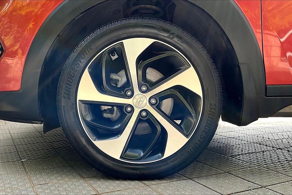 Thumbnail: 2016 Hyundai Tucson - 8