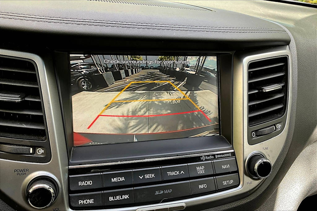 Thumbnail: 2016 Hyundai Tucson - 16