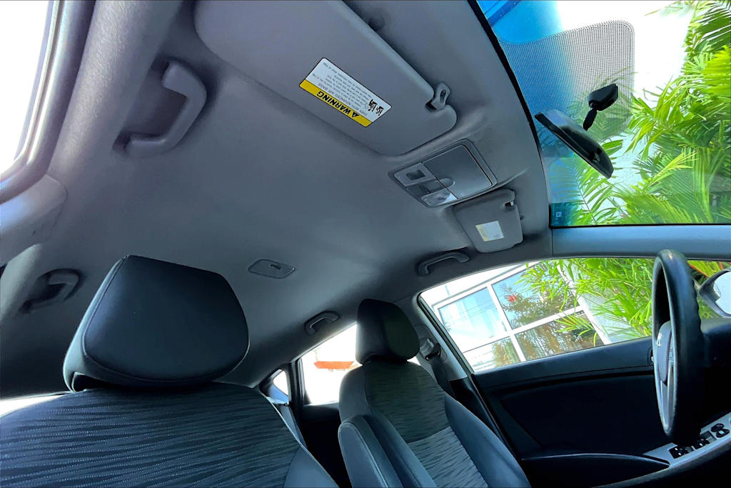 2016 Hyundai Accent SE 29