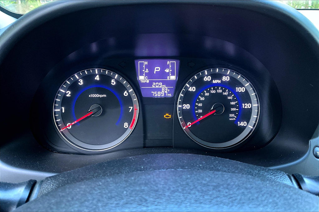 2016 Hyundai Accent SE 17
