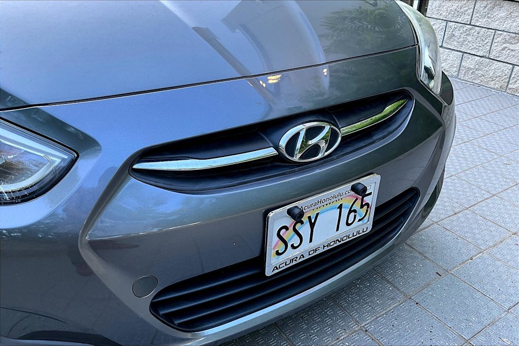 2016 Hyundai Accent SE 32