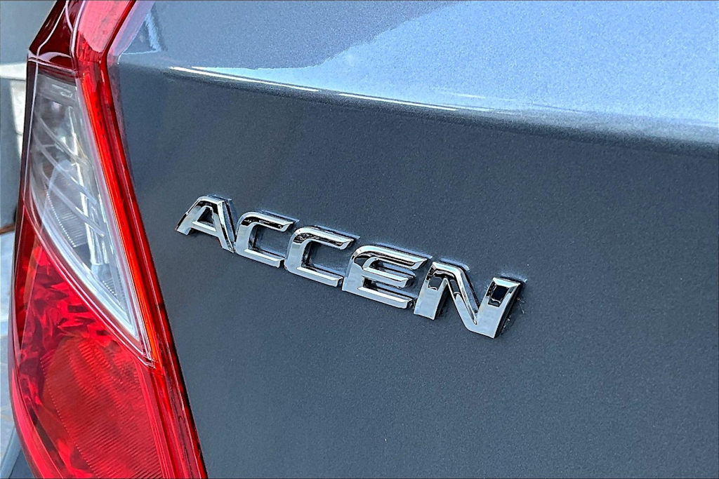 2016 Hyundai Accent SE 7