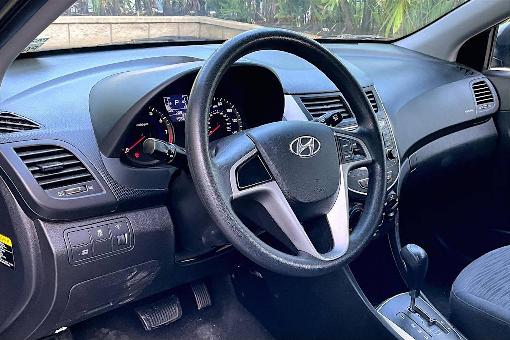 2016 Hyundai Accent SE 2