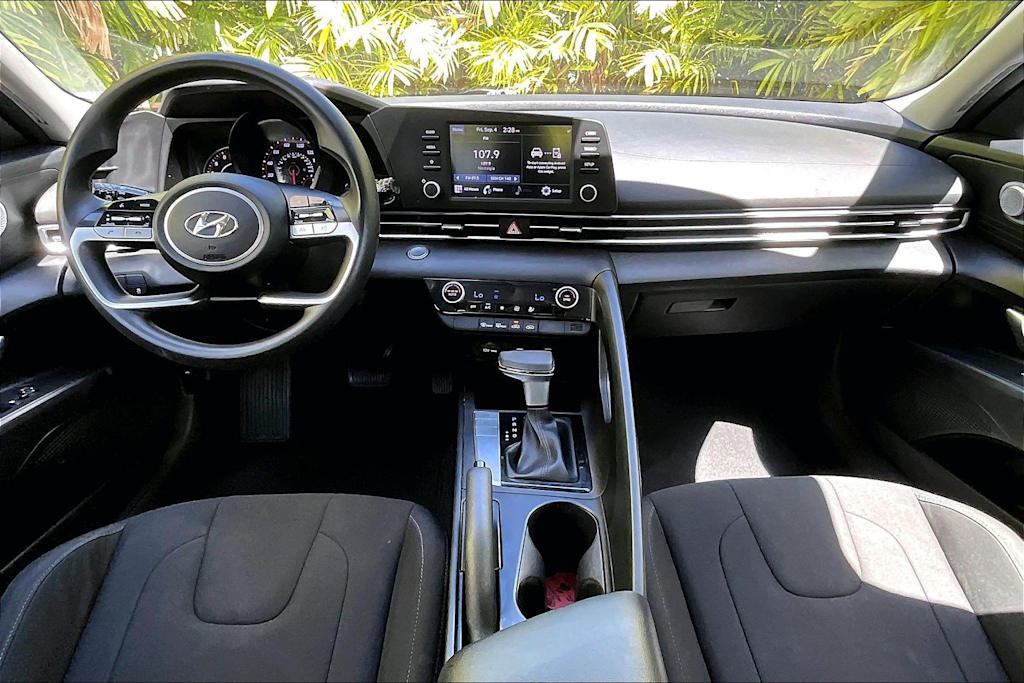 Thumbnail: 2023 Hyundai Elantra - 10