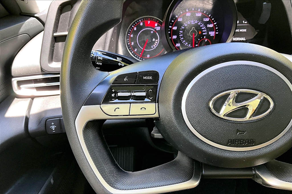 Thumbnail: 2023 Hyundai Elantra - 25