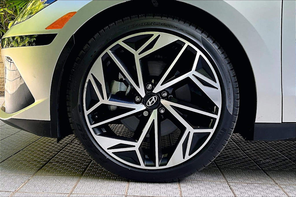 Thumbnail: 2023 Hyundai Ioniq 6 - 7