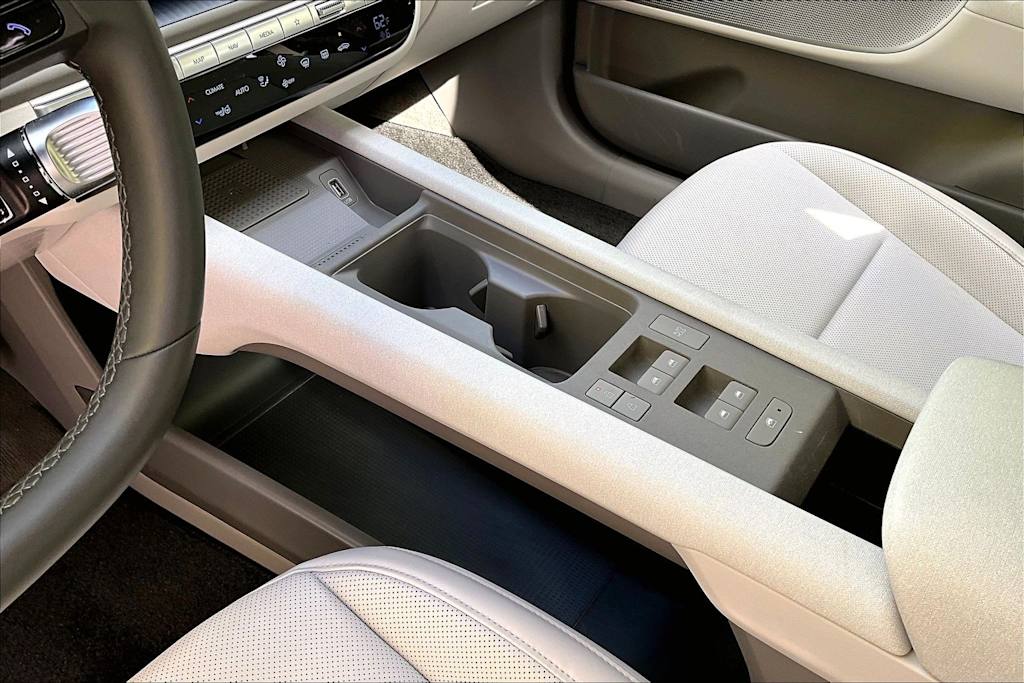 Thumbnail: 2025 Hyundai Ioniq 6 - 16