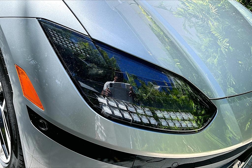 Thumbnail: 2023 Hyundai Ioniq 6 - 31