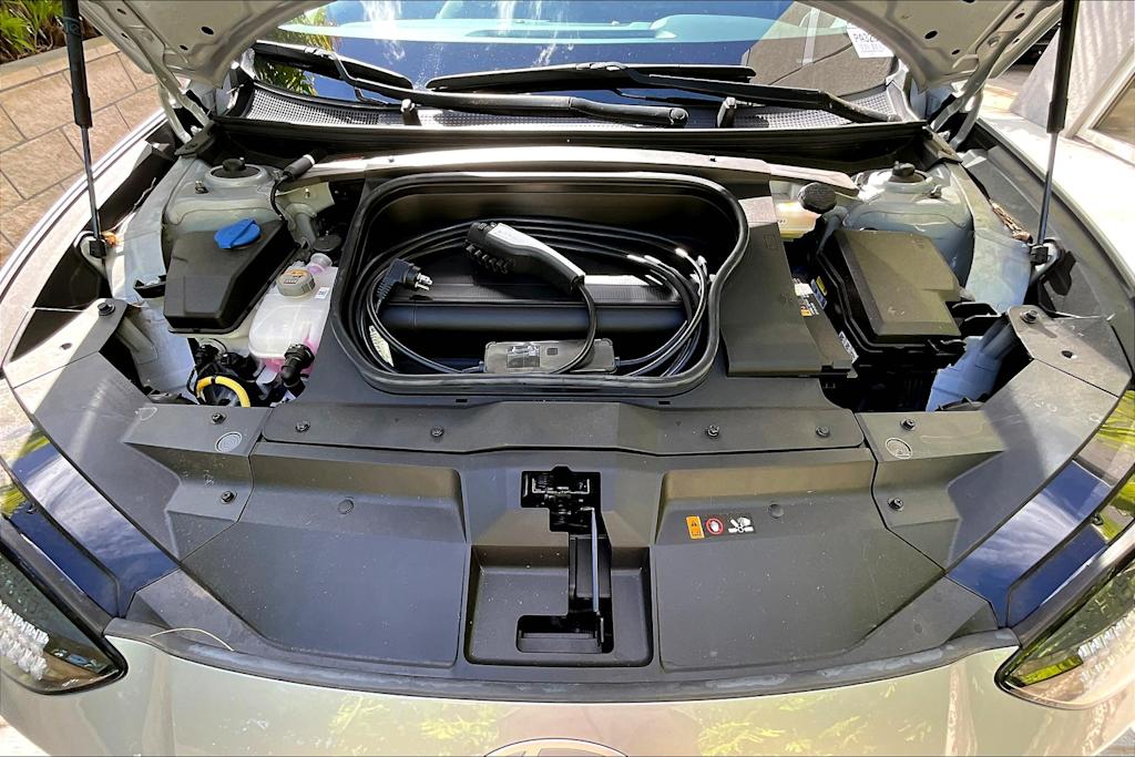 Thumbnail: 2023 Hyundai Ioniq 6 - 8