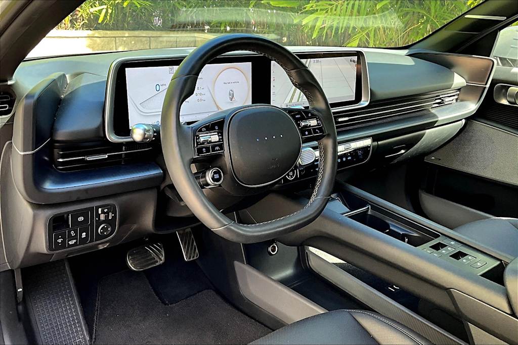 Thumbnail: 2023 Hyundai Ioniq 6 - 2