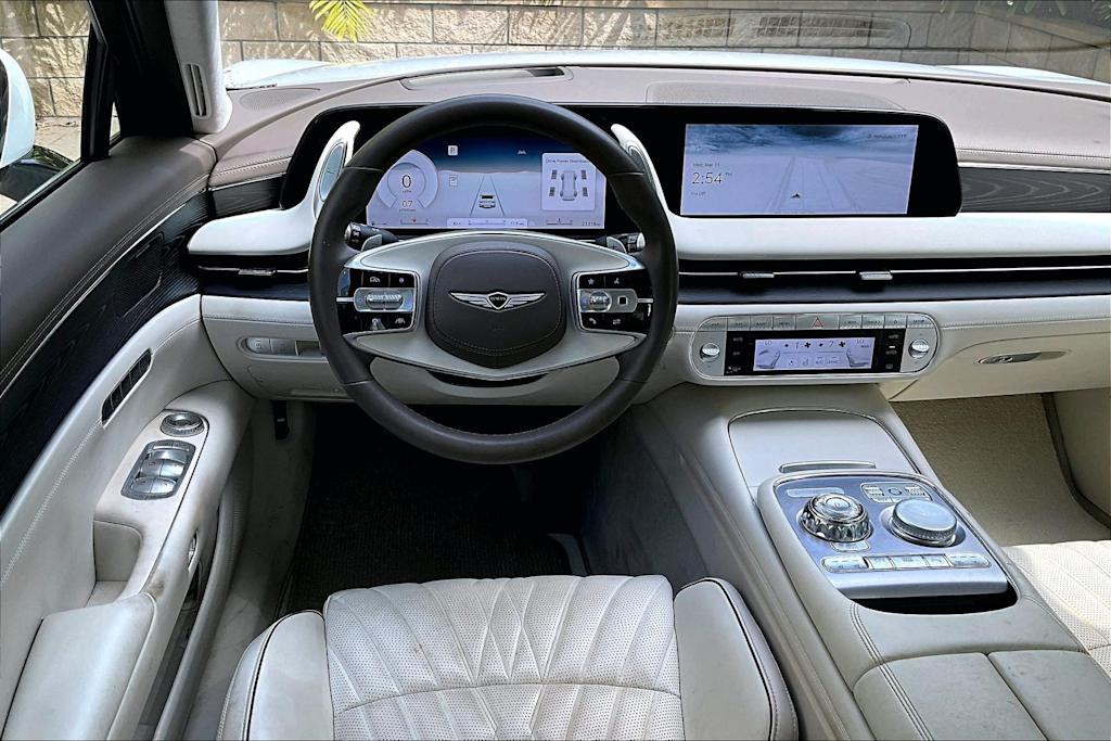 Thumbnail: 2023 Genesis G90 - 14