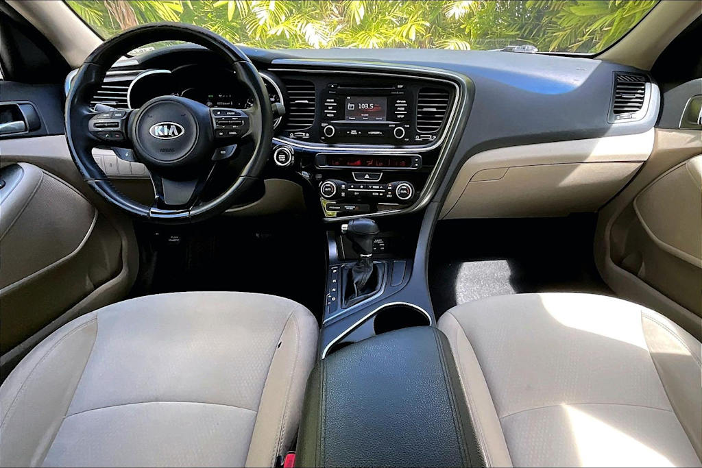 Thumbnail: 2015 Kia Optima - 10