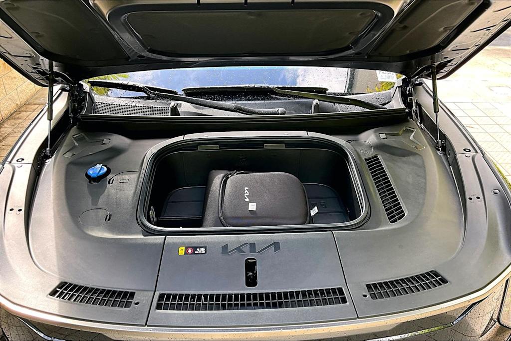 Thumbnail: 2024 Kia EV9 - 9