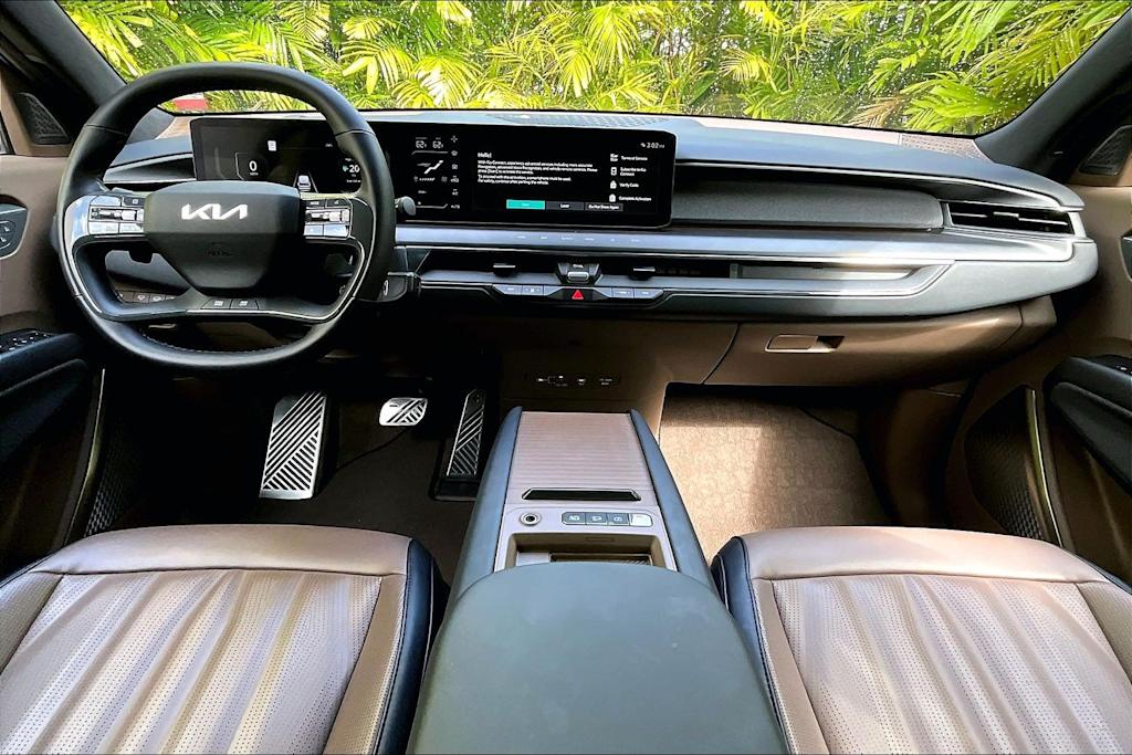 Thumbnail: 2024 Kia EV9 - 10