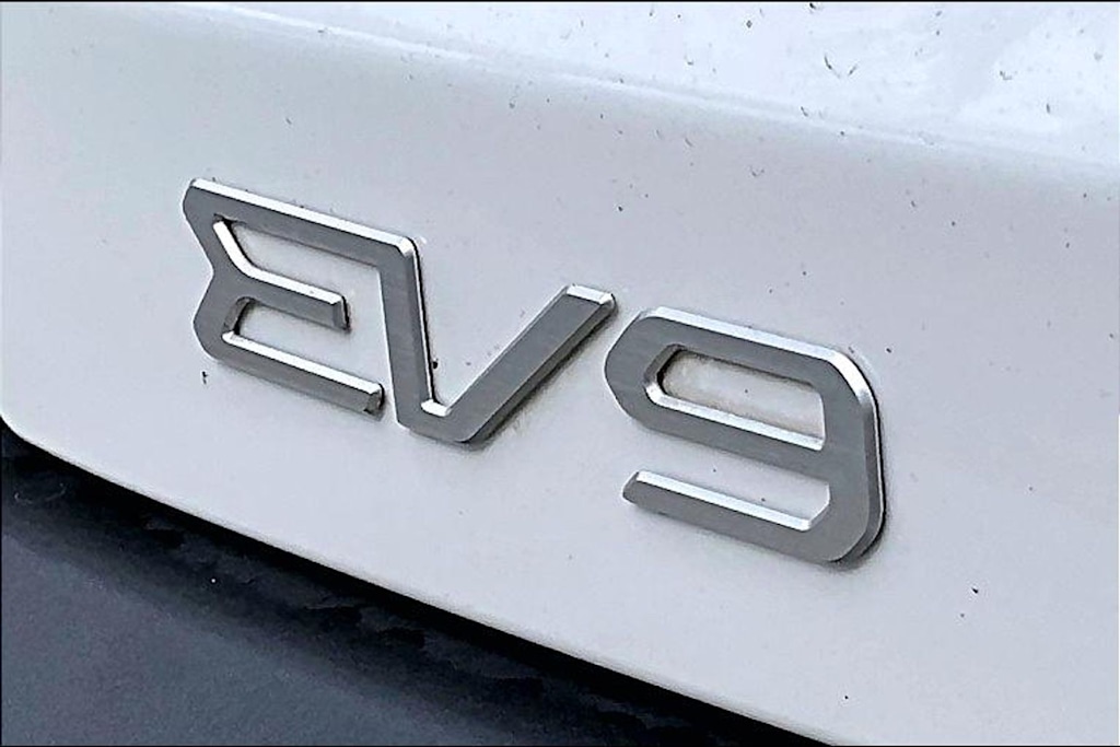 Thumbnail: 2024 Kia EV9 - 6