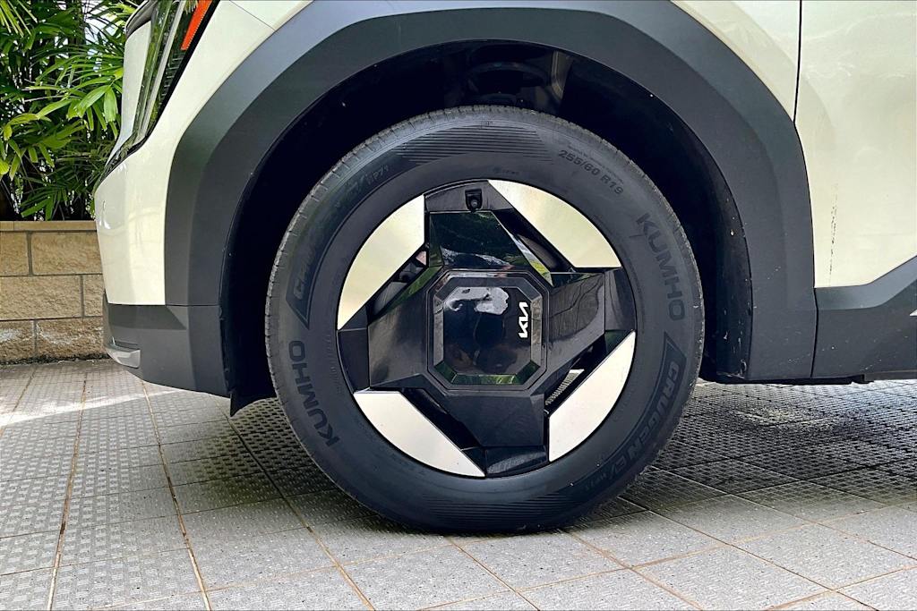 Thumbnail: 2024 Kia EV9 - 7