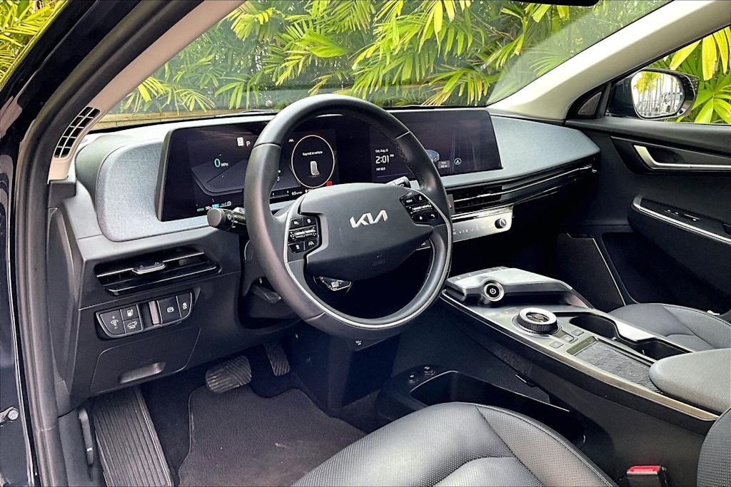 Thumbnail: 2023 Kia EV6 - 2