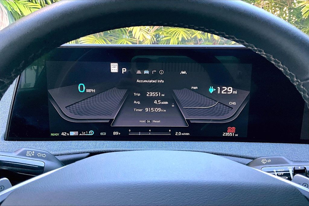 Thumbnail: 2023 Kia EV6 - 18
