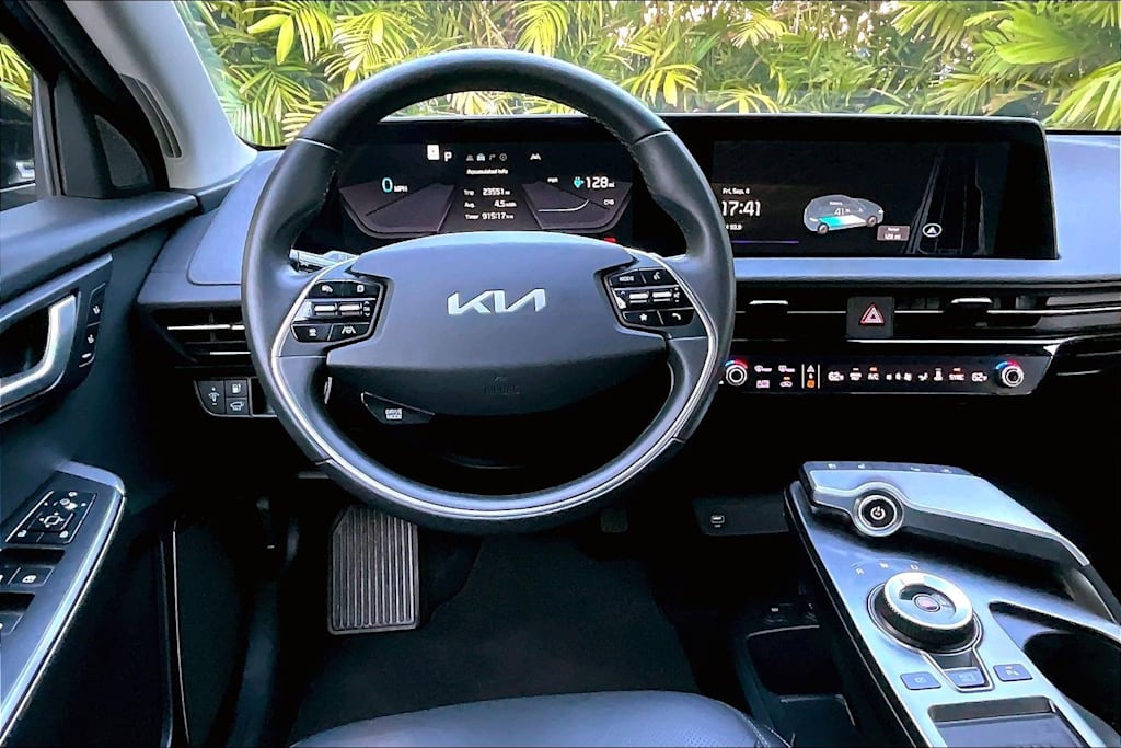 Thumbnail: 2023 Kia EV6 - 14