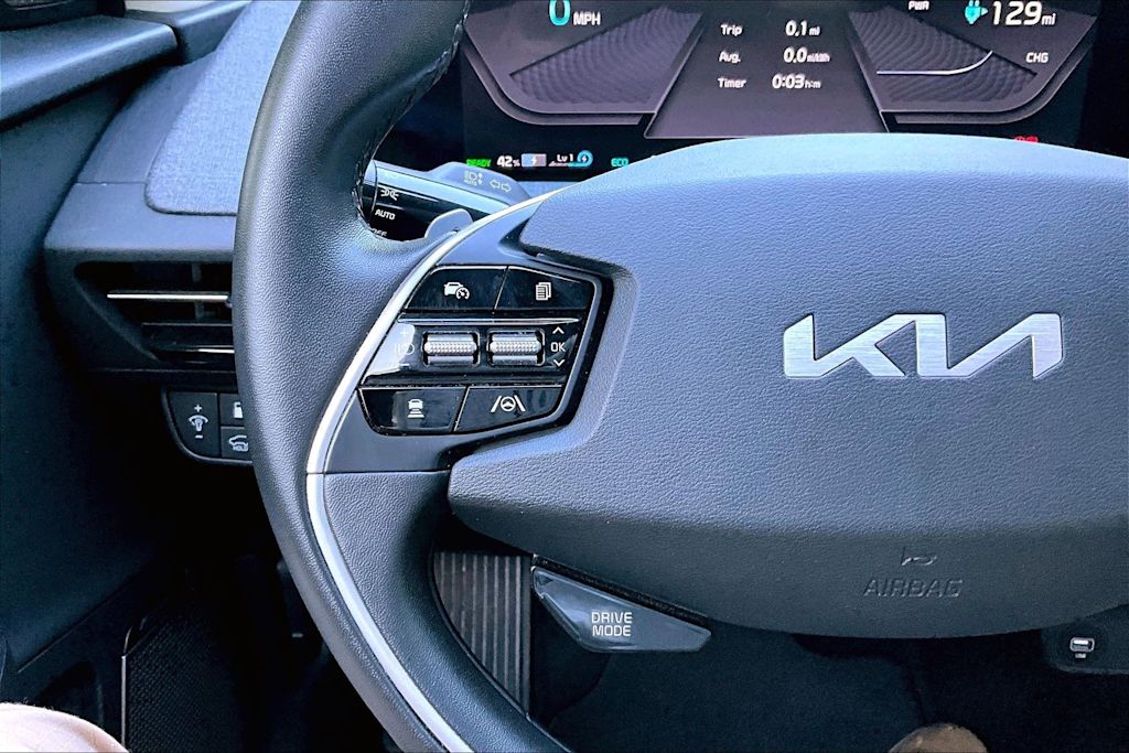 Thumbnail: 2023 Kia EV6 - 25