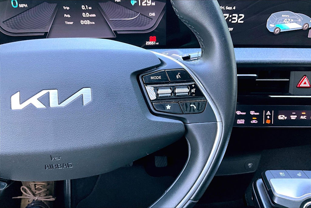 Thumbnail: 2023 Kia EV6 - 26