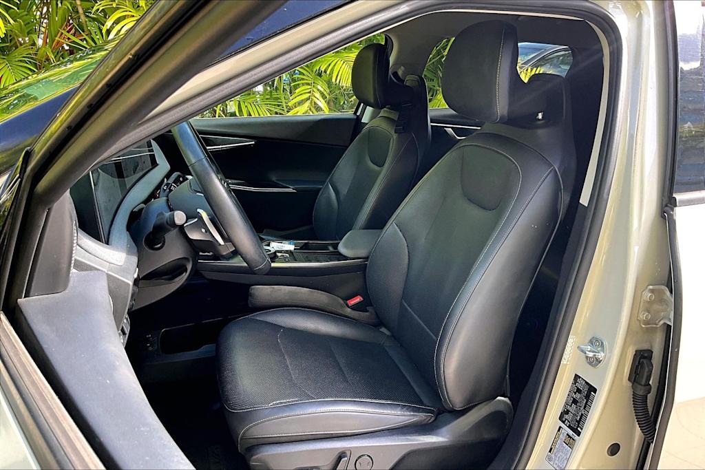 Thumbnail: 2022 Kia EV6 - 10