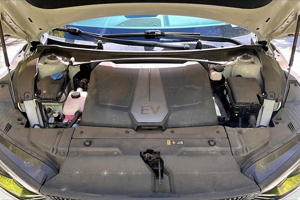 Thumbnail: 2022 Kia EV6 - 8