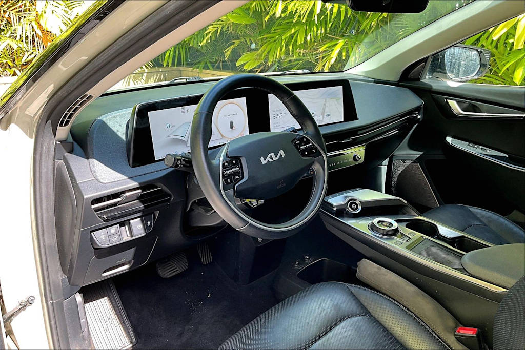 Thumbnail: 2022 Kia EV6 - 2