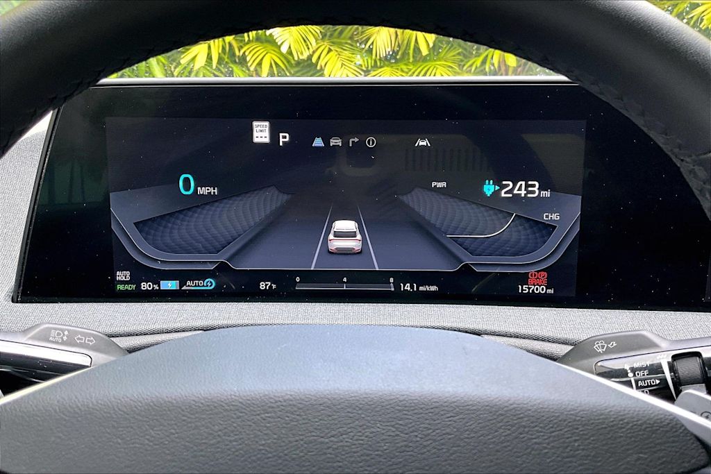Thumbnail: 2022 Kia EV6 - 18