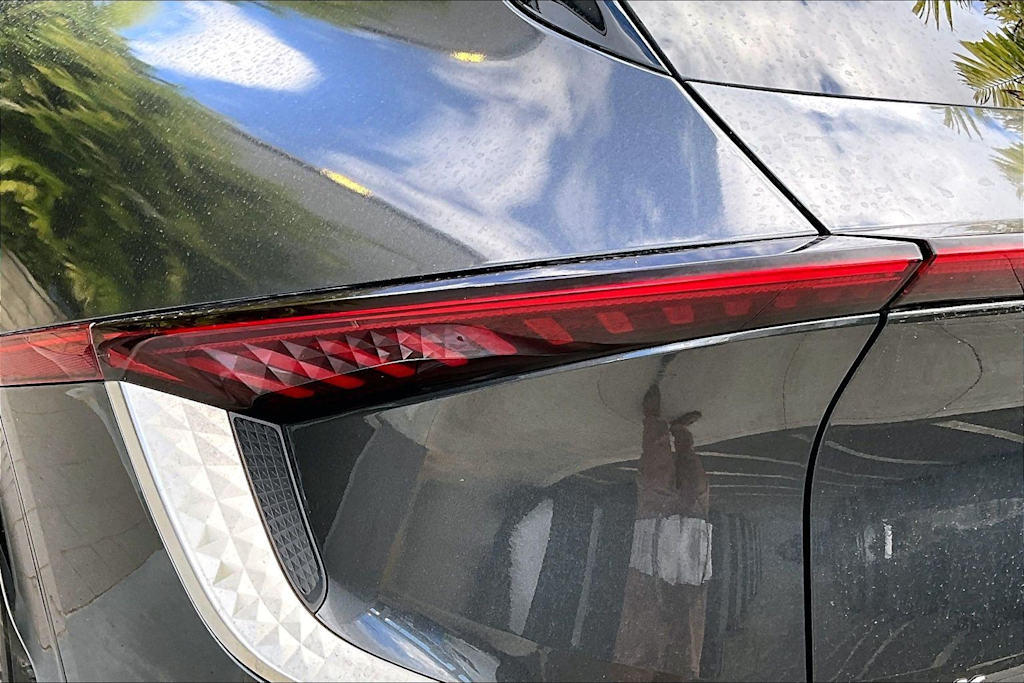 Thumbnail: 2022 Kia EV6 - 32