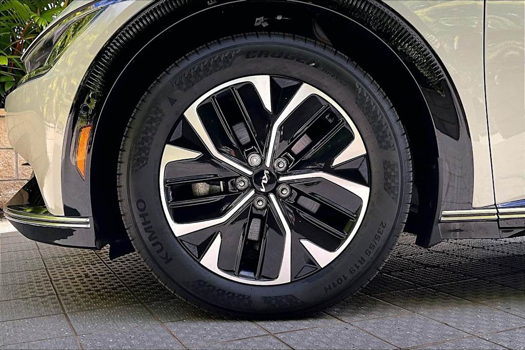 Thumbnail: 2023 Kia EV6 - 7