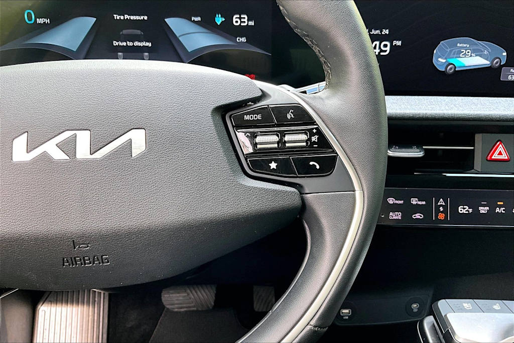 Thumbnail: 2023 Kia EV6 - 26
