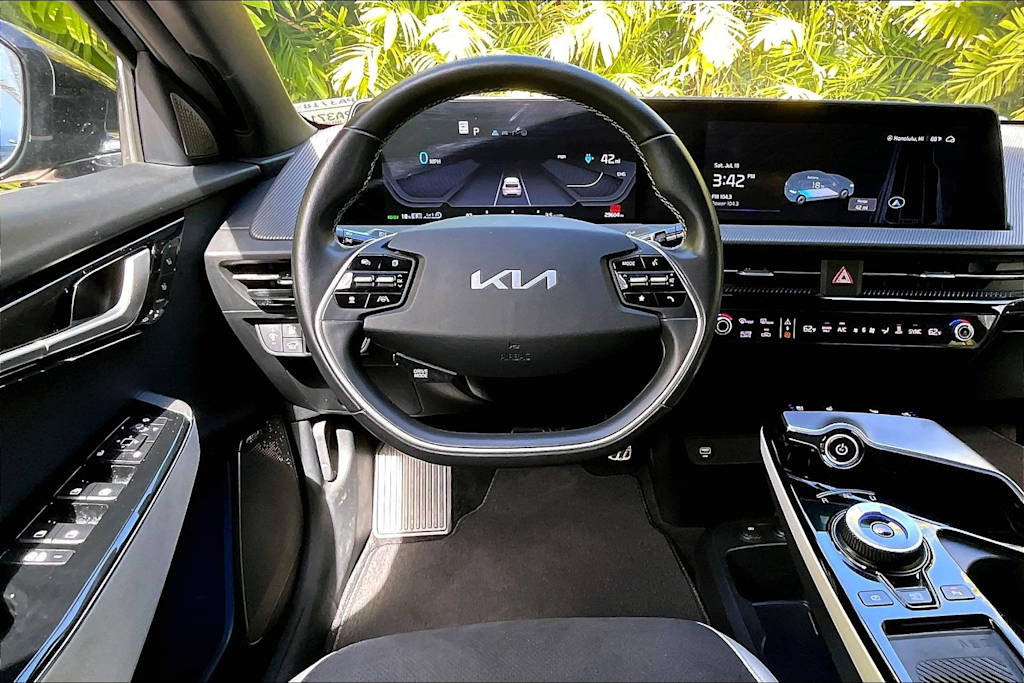 Thumbnail: 2023 Kia EV6 - 14