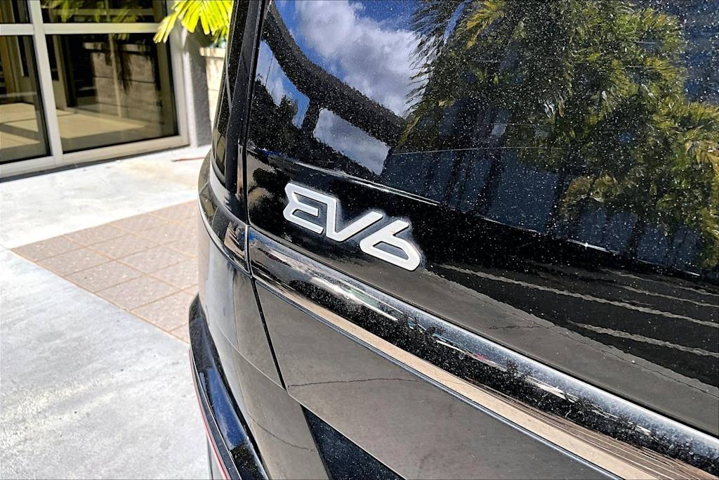 Thumbnail: 2023 Kia EV6 - 7