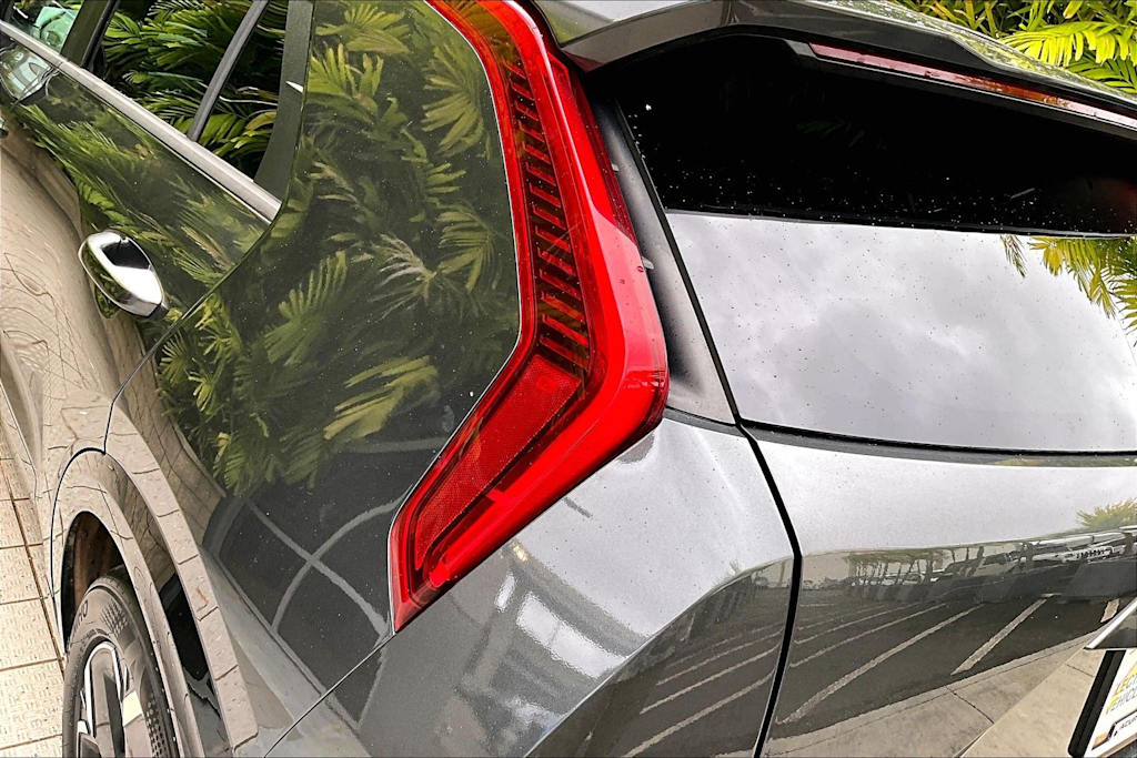 Thumbnail: 2024 Kia Niro - 32