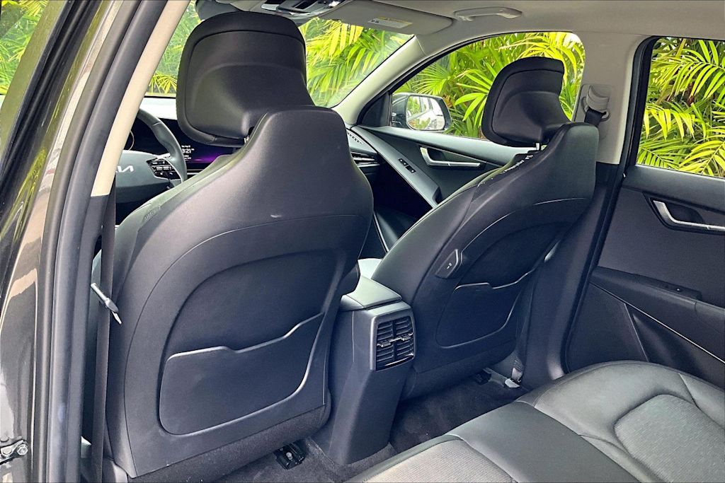 Thumbnail: 2024 Kia Niro - 13