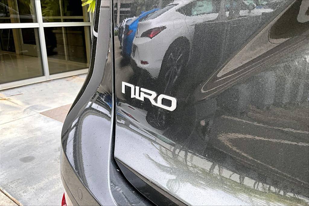 Thumbnail: 2024 Kia Niro - 7
