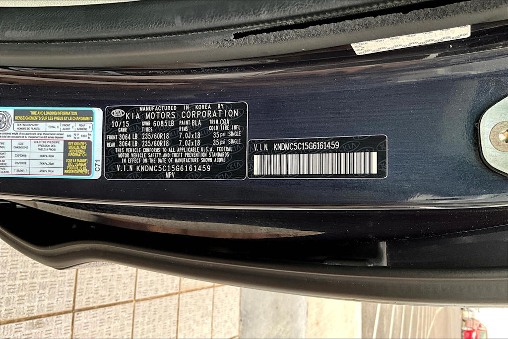 2016 Kia Sedona EX 19
