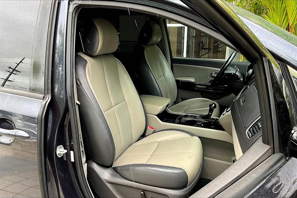 2016 Kia Sedona EX 12