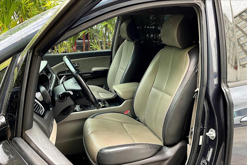 2016 Kia Sedona EX 11